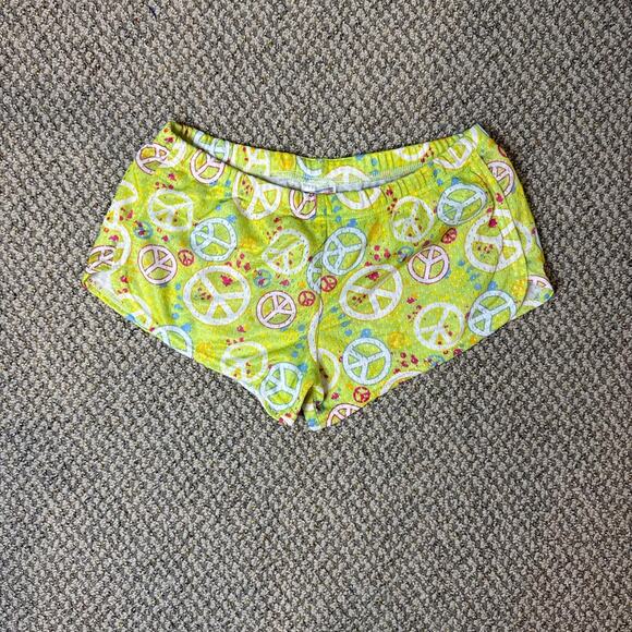 Cute vintage y2k-style soffe low rise green peace sign mini/ micro shorts - Picture 1 of 6